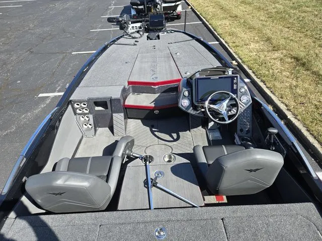 Slide: The Image of Vexus VX21 2025 - 24