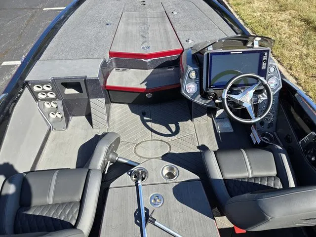 Slide: The Image of Vexus VX21 2025 - 25