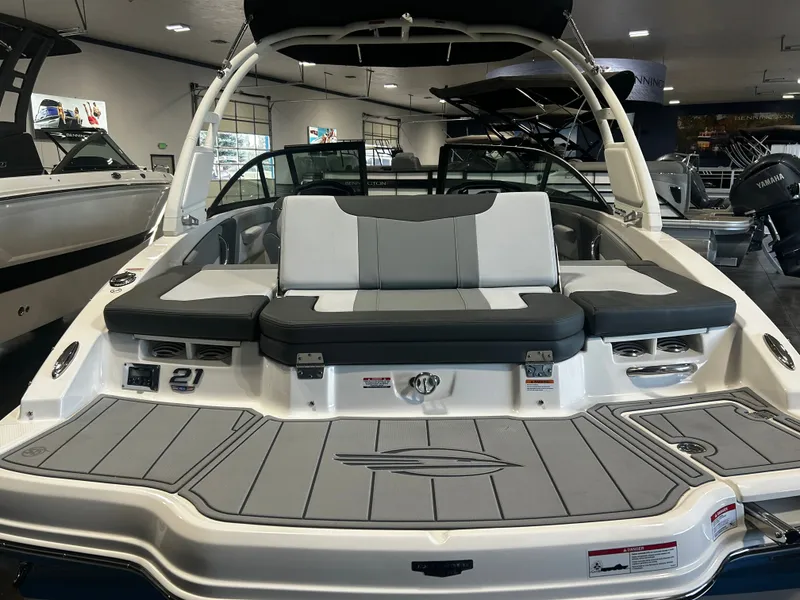 Slide: The Image of Chaparral 21 SSi 2026 - 22