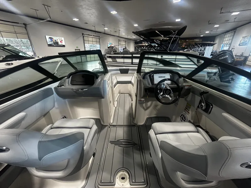 Slide: The Image of Chaparral 21 SSi 2026 - 9