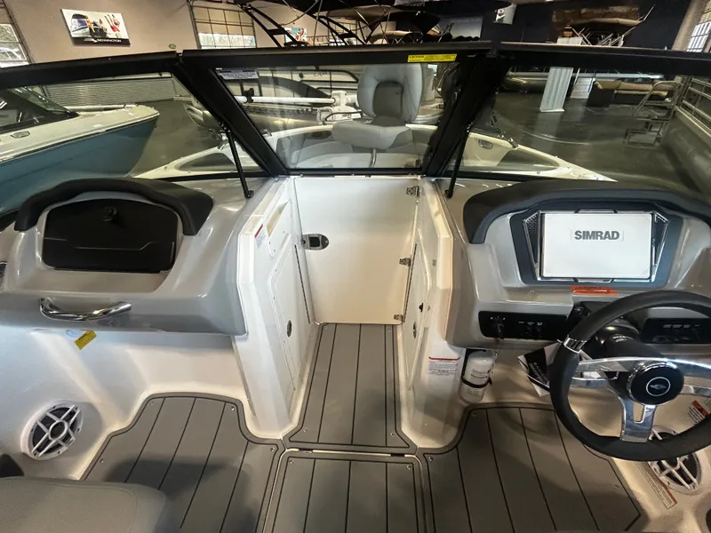 Slide: The Image of Chaparral 21 SSi Ski & Fish OB 2026 - 10