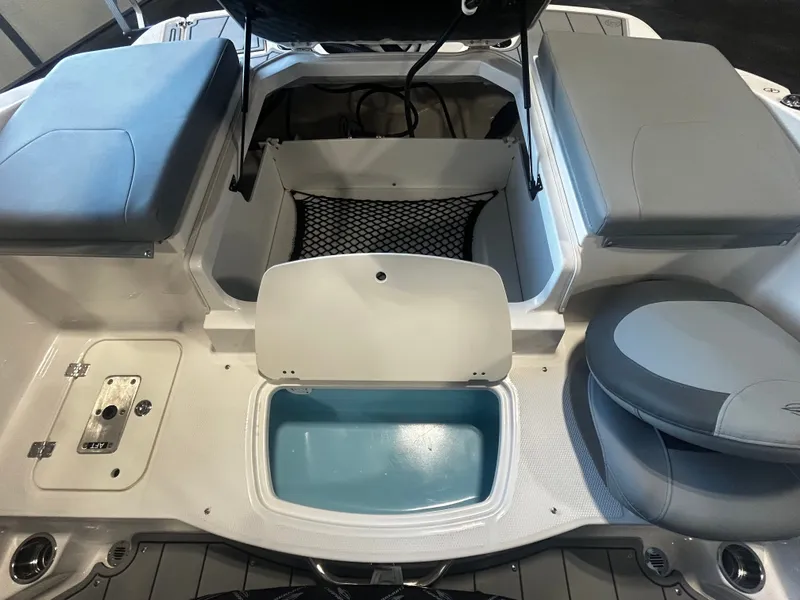 Slide: The Image of Chaparral 21 SSi Ski & Fish OB 2026 - 21