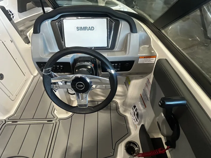 Slide: The Image of Chaparral 21 SSi Ski & Fish OB 2026 - 9