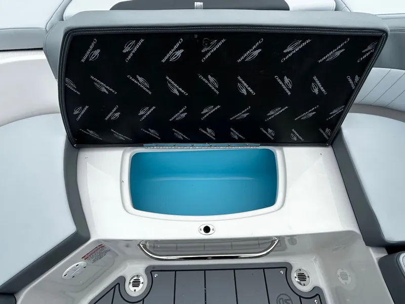 Slide: The Image of Chaparral 23 SSi 2026 - 17