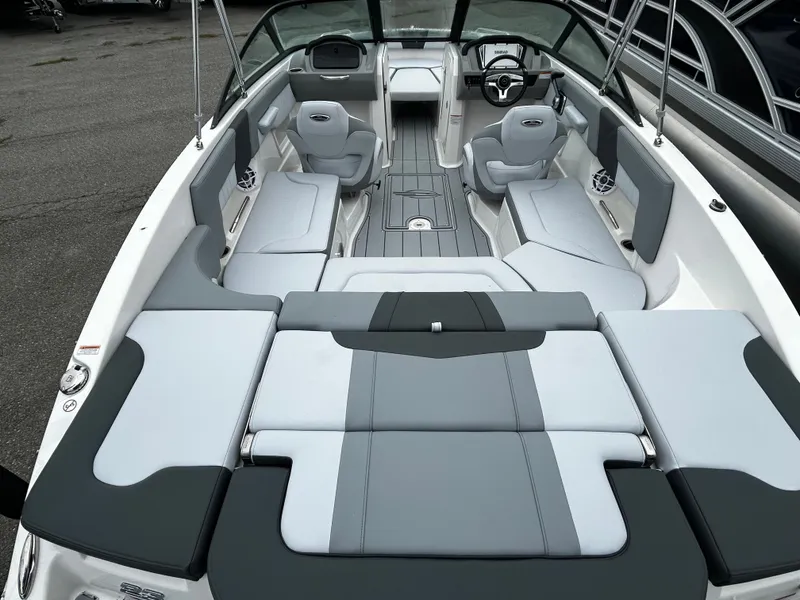 Slide: The Image of Chaparral 23 SSi 2026 - 6