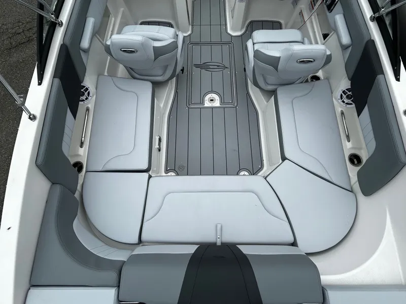 Slide: The Image of Chaparral 23 SSi 2026 - 8