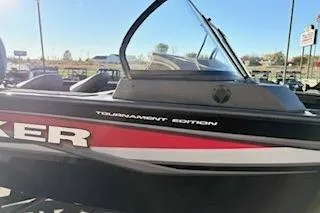 Slide: The Image of 2026 Tracker Targa V-18 Combo boat, Tournament Edition, side view with windshield. - 11