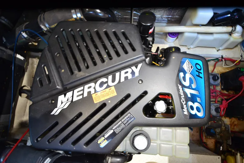 Slide: The Image of Engine compartment of 2001 Cruisers Yachts 3750 Motoryacht with MerCruiser 8.1S HO engine. - 46