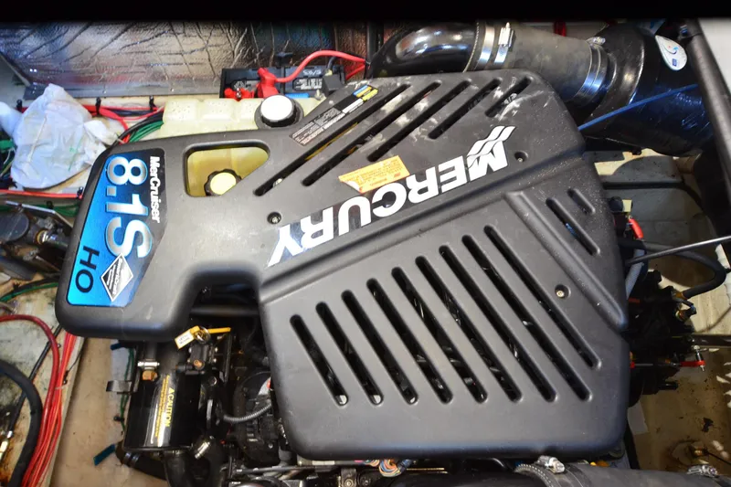 Slide: The Image of Engine of 2001 Cruisers Yachts 3750 Motoryacht with MerCruiser 8.1S HO. - 50