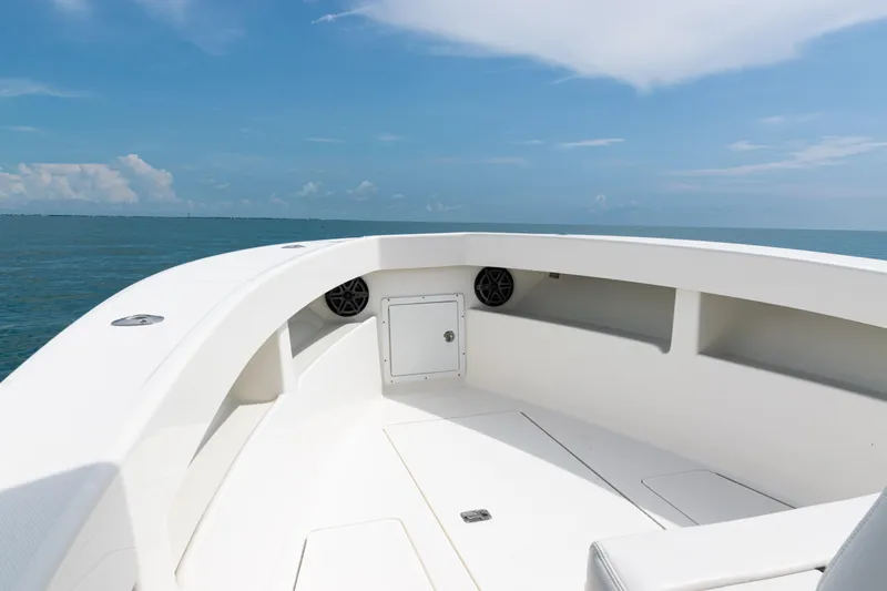 Slide: The Image of 2018 SeaVee 29 boat deck with ocean view under clear blue sky. - 5