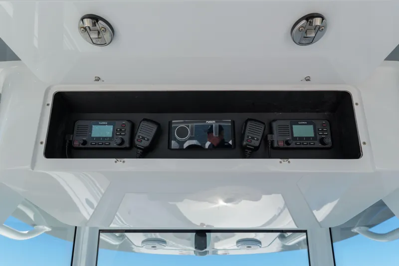 Slide: The Image of Onslow Bay TE Pelagic Predator- Hard Top - 30