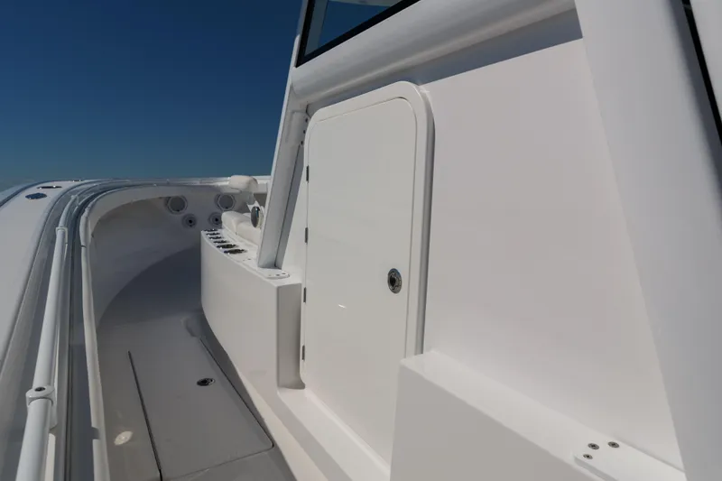 Slide: The Image of Onslow Bay TE Pelagic Predator- Center Console - 43