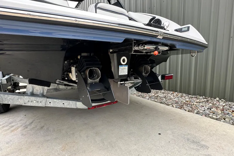 Slide: The Image of 2018 Yamaha Boats 242 Limited S E-Series rear view, showcasing dual jet propulsion system. - 16