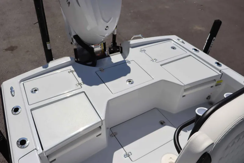 Slide: The Image of Pathfinder 2500 Hybrid 2026 - 10