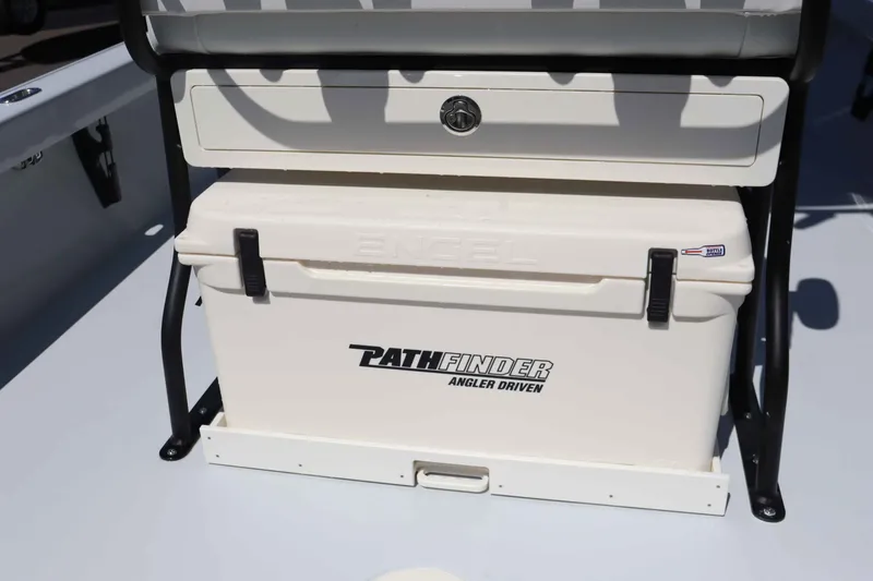 Slide: The Image of Pathfinder 2500 Hybrid 2026 - 15