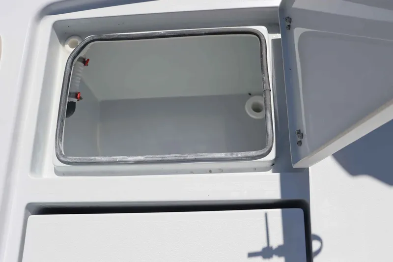 Slide: The Image of Pathfinder 2500 Hybrid 2026 - 19