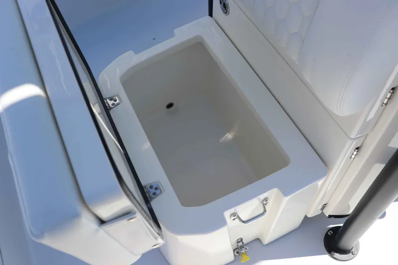 Slide: The Image of Pathfinder 2500 Hybrid 2026 - 28