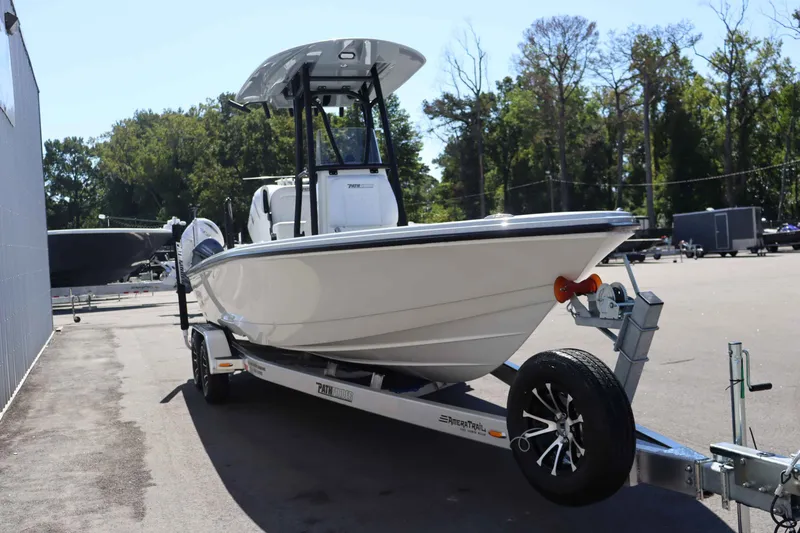 Slide: The Image of Pathfinder 2500 Hybrid 2026 - 3