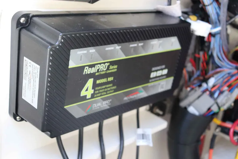 Slide: The Image of Pathfinder 2500 Hybrid 2026 - 30