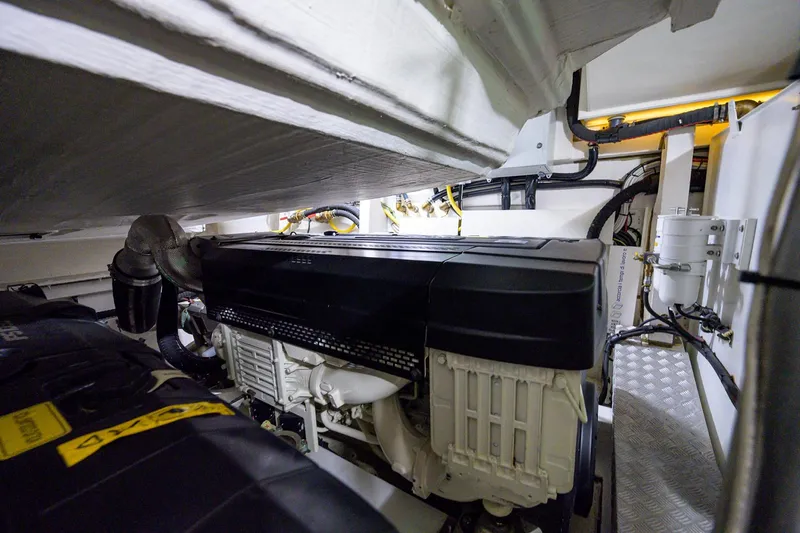 Slide: The Image of Azimut S7 2019 - 55