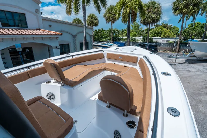 Slide: The Image of Sea Hunt Ultra 265 SE 2026 - 21