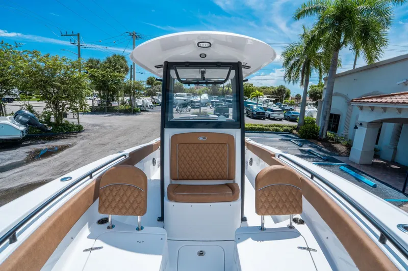 Slide: The Image of Sea Hunt Ultra 265 SE 2026 - 26