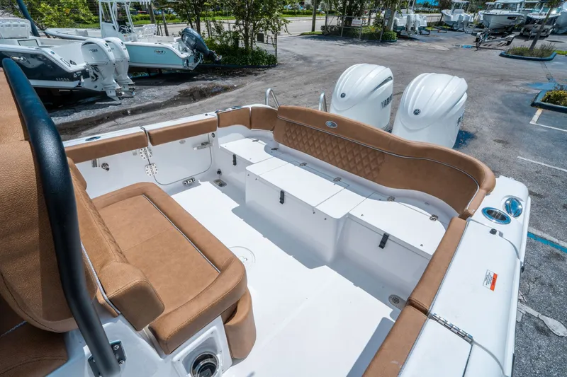 Slide: The Image of Sea Hunt Ultra 265 SE 2026 - 11