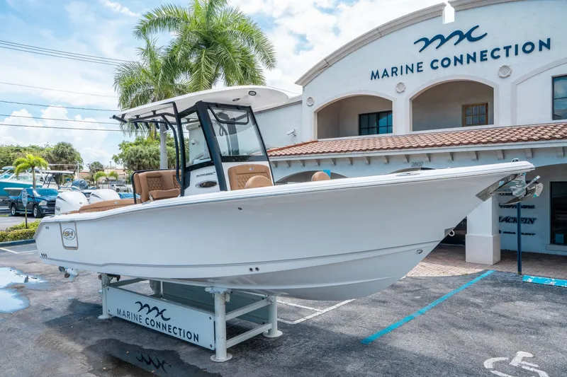 Slide: The Image of Sea Hunt Ultra 265 SE 2026 - 8