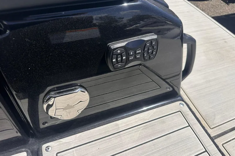 Slide: The Image of Control panel on 2025 Yamaha Boats 275SD, featuring sleek design and modern functionality. - 49