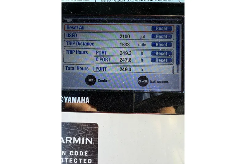 Slide: The Image of Yamaha trip display showing fuel usage and hours for 2013 Hydra-Sports 42 boat. - 9