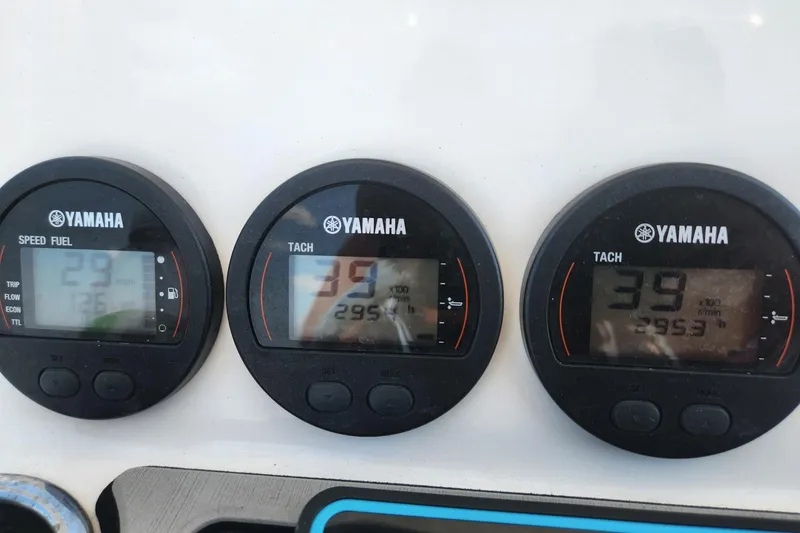 Slide: The Image of Yamaha gauges on 2019 Sea Fox 266 Commander, displaying speed and tachometer readings. - 13