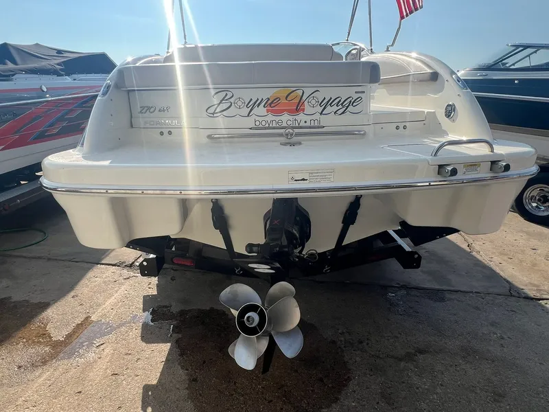 Slide: The Image of 2015 Formula 270 Bowrider 22 - 22