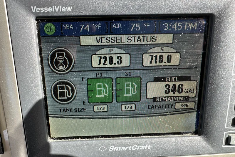 Slide: The Image of VesselView display showing Sea Ray 470 Sundancer's fuel status and engine parameters. - 36