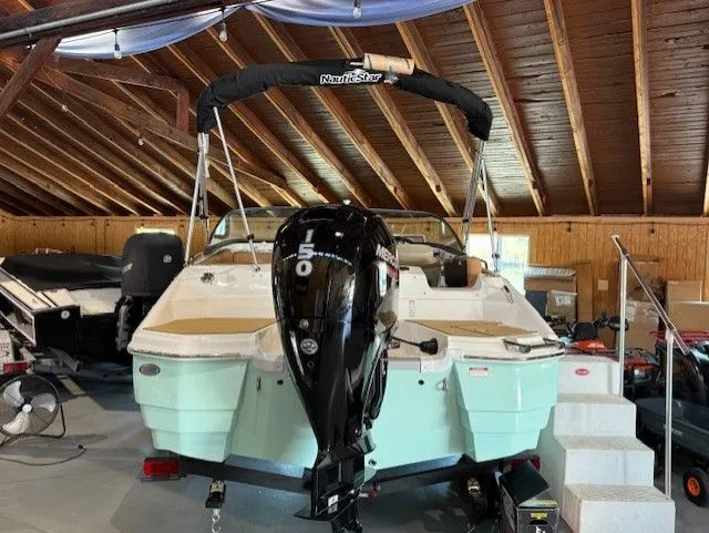 Slide: The Image of NauticStar 203 DC Sport Deck Boat 2023 - 3