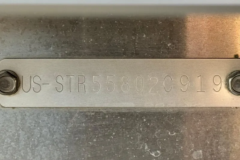 Slide: The Image of Metal identification plate with serial number for 2019 Starcraft EX 20 C model. - 27
