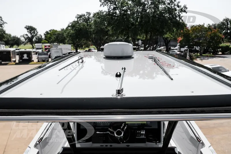 Slide: The Image of Nor-Tech 390 Sport 2026 - 30