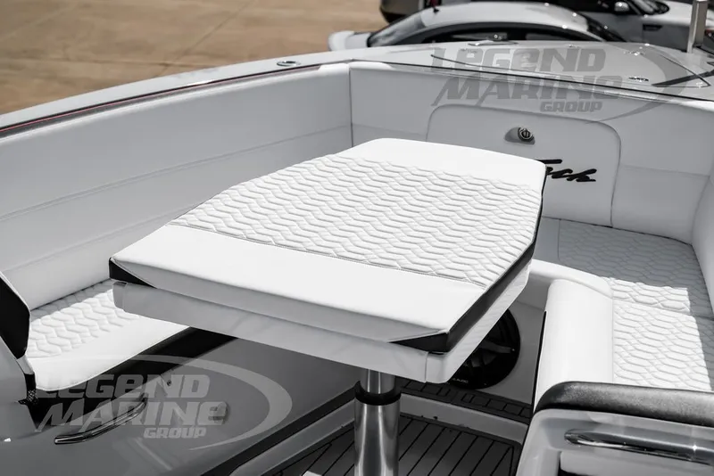 Slide: The Image of Nor-Tech 390 Sport 2026 - 46