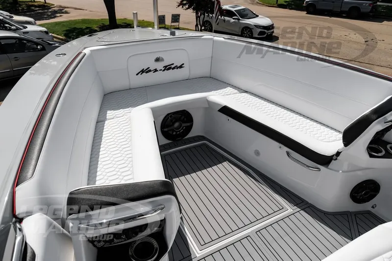 Slide: The Image of Nor-Tech 390 Sport 2026 - 47