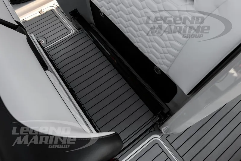 Slide: The Image of Nor-Tech 390 Sport 2026 - 50