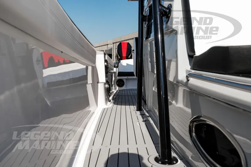 Slide: The Image of Nor-Tech 390 Sport 2026 - 63