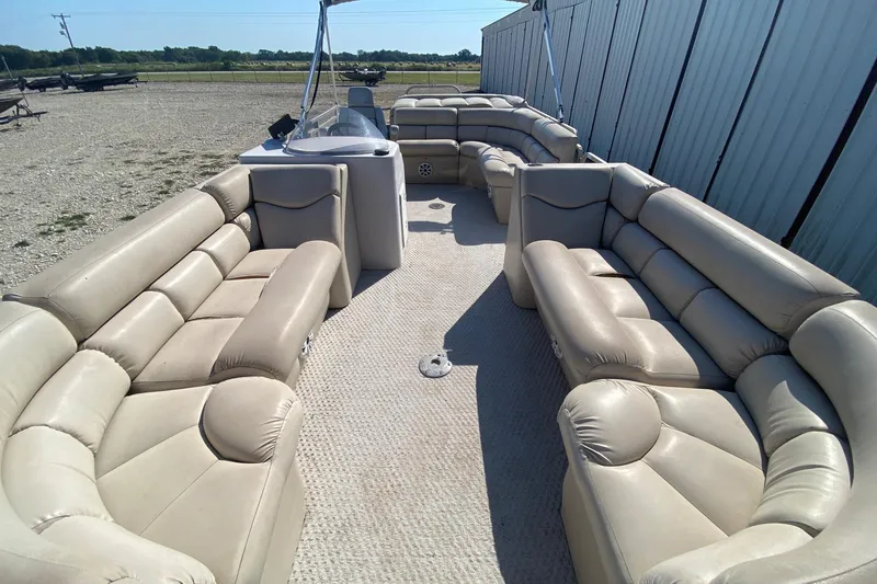 Slide: The Image of 2008 Bentley Pontoons Prestige 223LC with spacious seating and elegant design. - 6