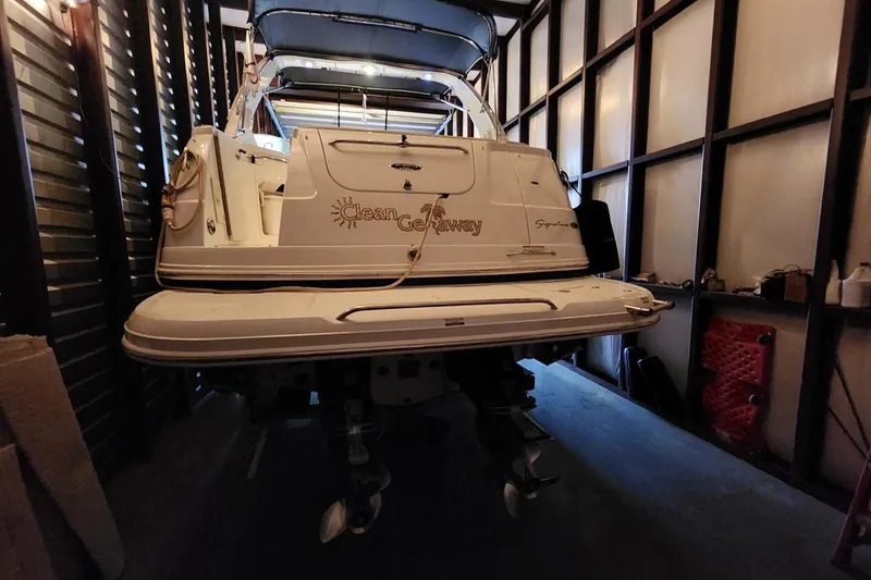 Slide: The Image of 2006 Chaparral Signature 290 boat dashboard with steering wheel and gauges. - 5