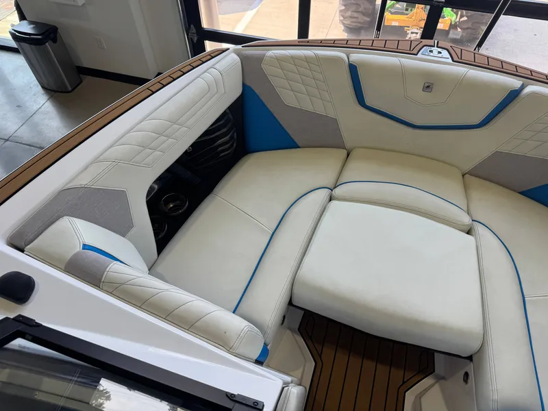 Slide: The Image of Nautique Super Air Nautique G21 2023 - 18