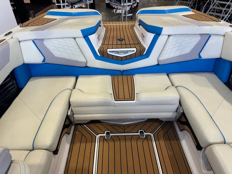 Slide: The Image of Nautique Super Air Nautique G21 2023 - 25