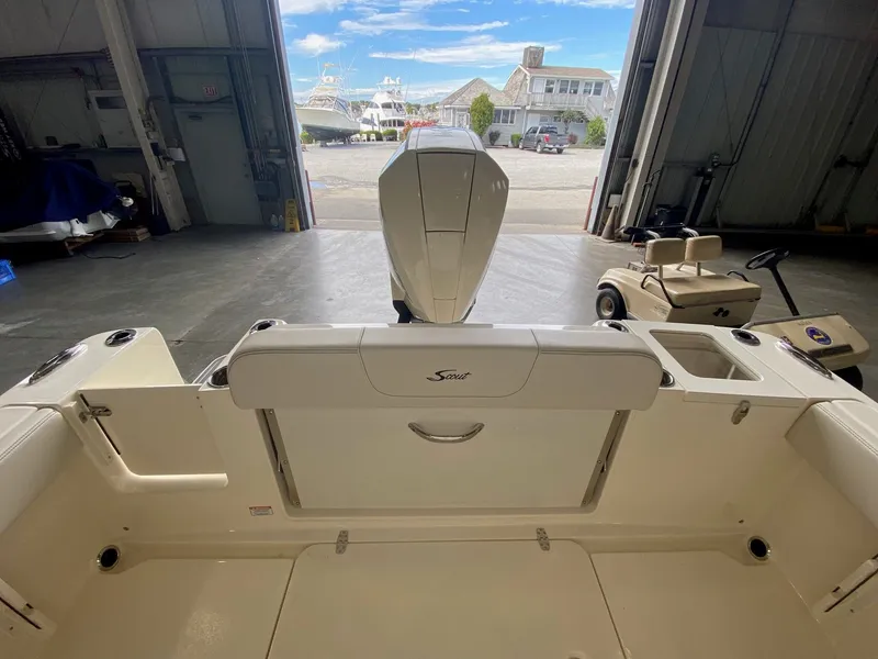 Slide: The Image of Scout 240 XSF 2026 - 13