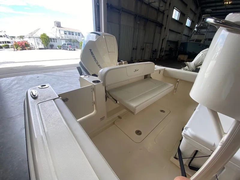 Slide: The Image of Scout 240 XSF 2026 - 14