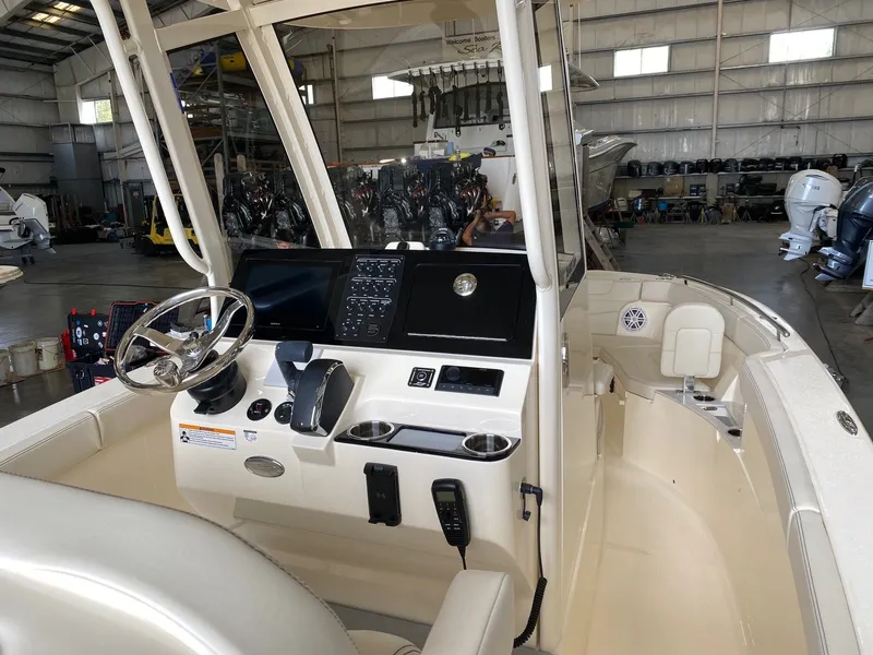 Slide: The Image of Scout 240 XSF 2026 - 6