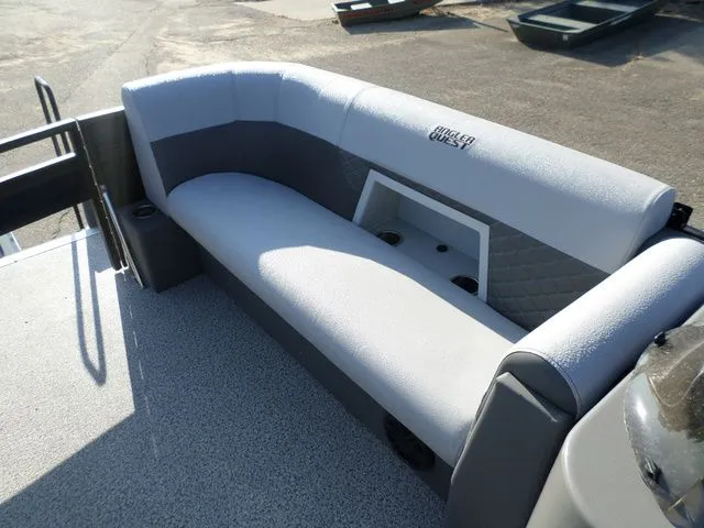 Slide: The Image of Angler Quest 8522 Family Fish LE 2026 - 6