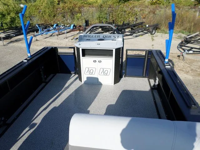 Slide: The Image of Angler Quest 8522 Family Fish LE 2026 - 7