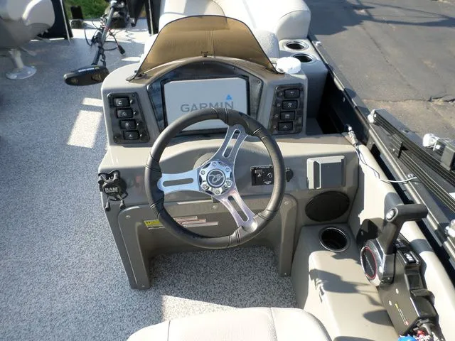 Slide: The Image of Angler 8522 Family Fish Pro 2022 - 6